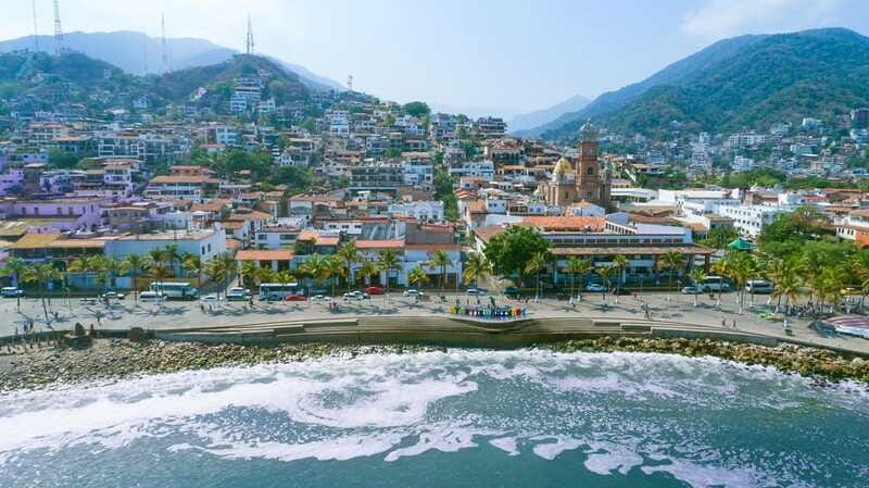 Mexico: Puerto Vallarta City Tour - Los Corrales Coastline Views: Rock Formations and a Real Lunch Break