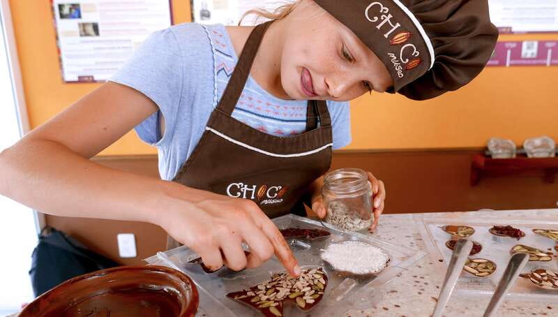Puerto Vallarta: Bean to Bar Chocolate Workshop - Making and molding your own chocolates to take home