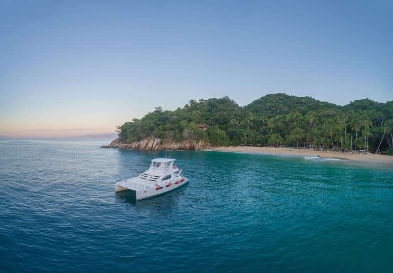 Puerto Vallarta: Luxury Yacht Tour with Lunch and Open Bar - Majahuitas Cove: your two-hour beach-and-water playground